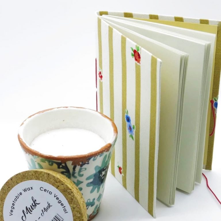 Pack regalo de vela y cuaderno
